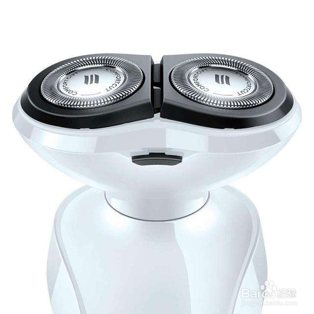 飞利浦剃须刀如何充电