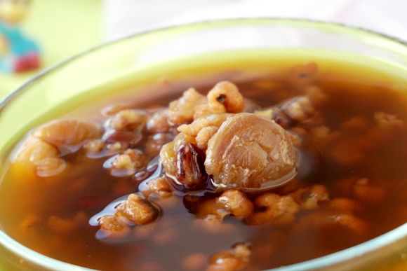 红豆薏米桂圆养颜汤
