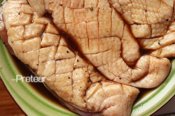 甜梨红酒烤鸭胸