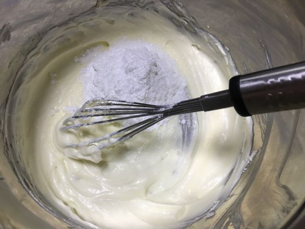 红丝绒双层芝士蛋糕