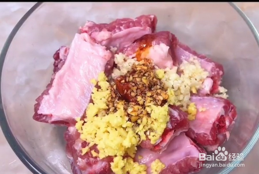如何做蒜香排骨
