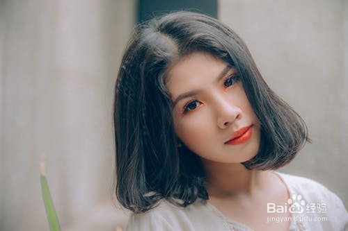 长沙化妆学校哪家好，好化妆学校应该具备什么？