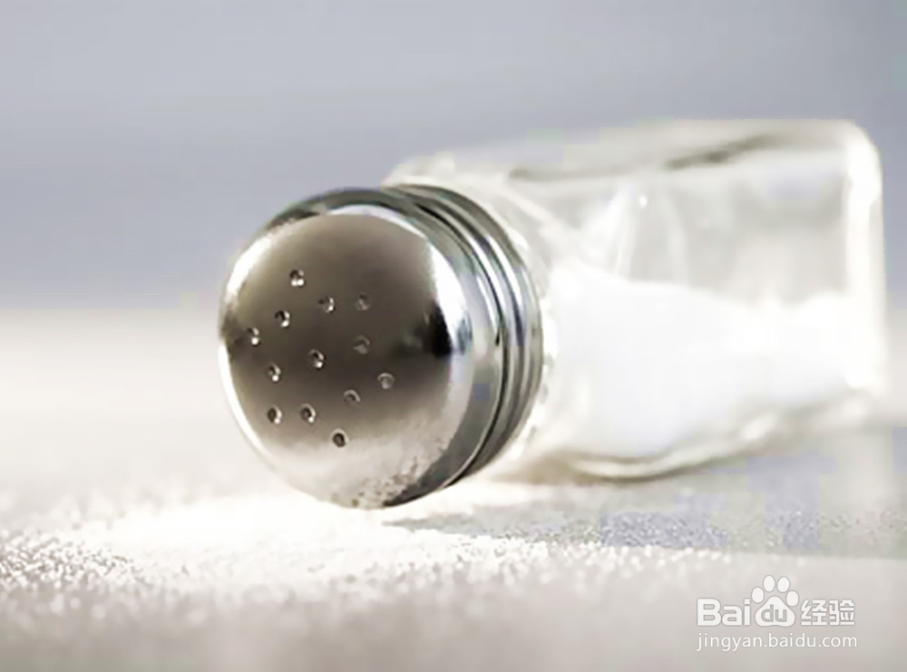 在家做海带排骨汤美容护肤减肥排毒