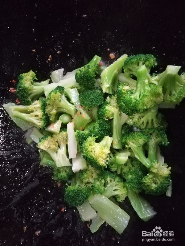 蒜香西兰花的做法