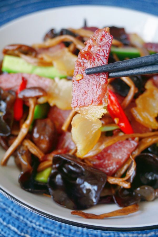 云腿干锅茶树菇