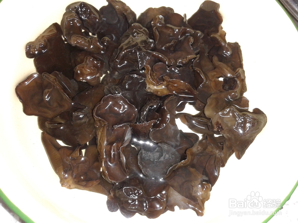 蒜苔木耳炒肉的做法