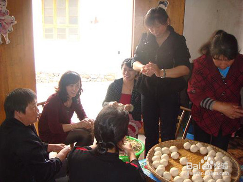 湖北省通山县小吃包坨制作步骤