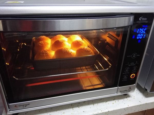 全麦芝麻小餐包