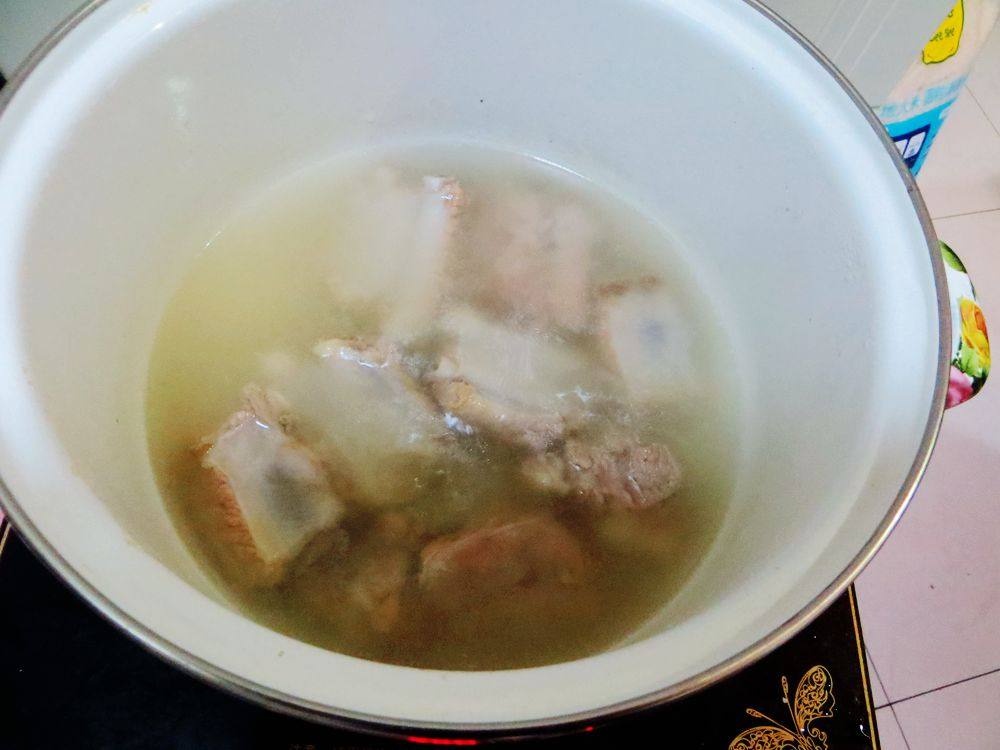 想吃羊排山药胡萝卜汤？轻轻松松就能学会