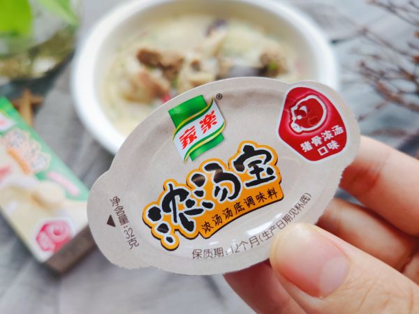浓郁醇厚筒子骨汤