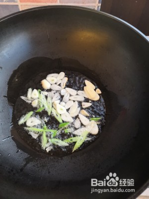 教你怎么做西葫芦炒香肠