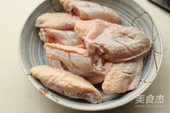 蜜汁烤翅中的做法