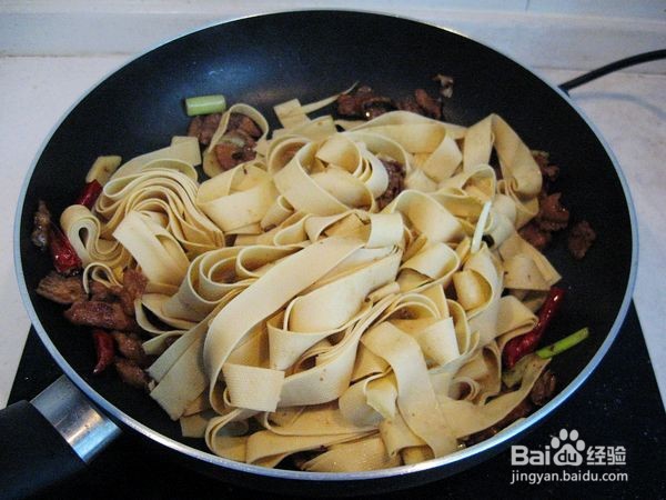 老卤汤炖干豆腐的做法