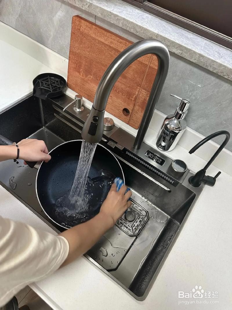 装修经验分享:厨房的水槽如何选择不会踩坑?