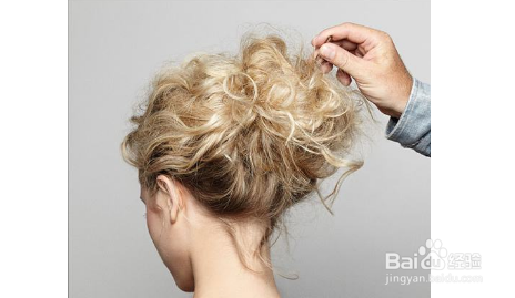 分析长头发女生掉头发的几个原因