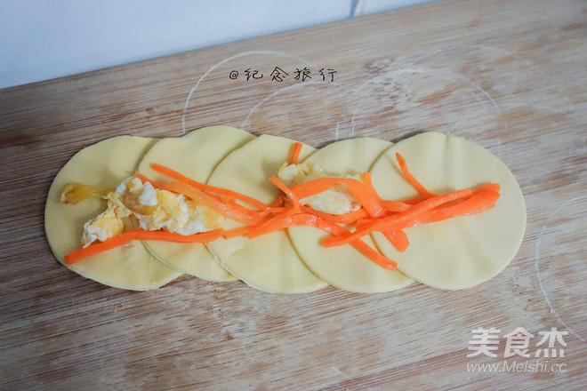 双色玫瑰花饺子