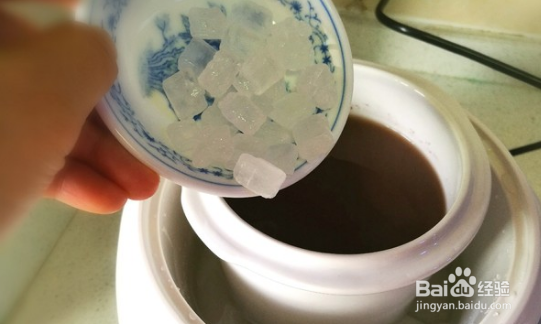 祛湿排毒的薏米红豆粥