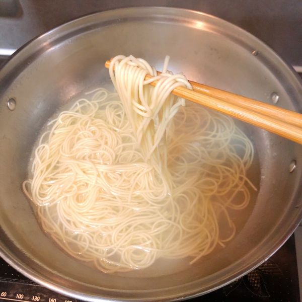 茄汁巴沙鱼拌面