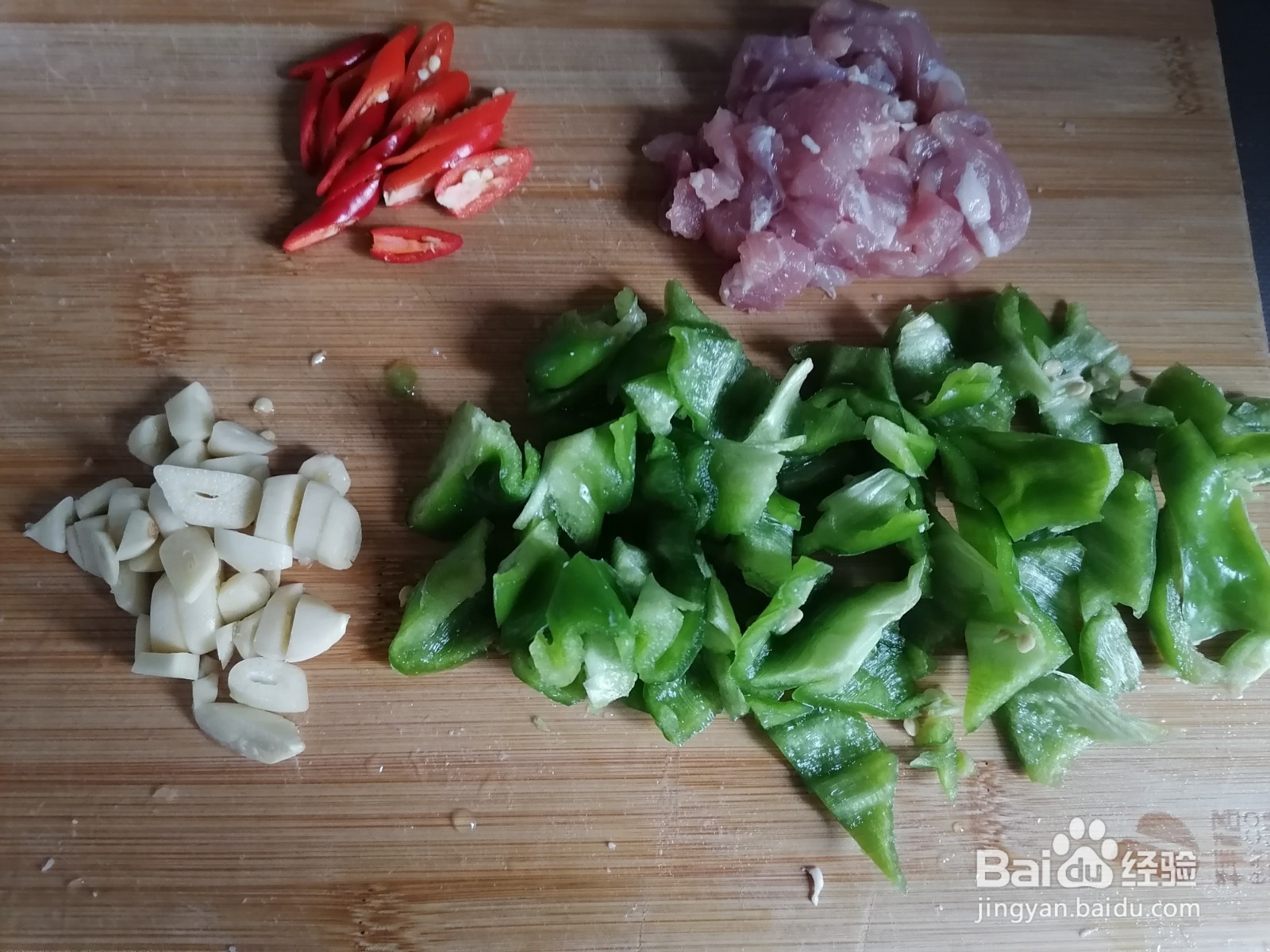 简单家常菜-虎皮鹌鹑蛋烧肉