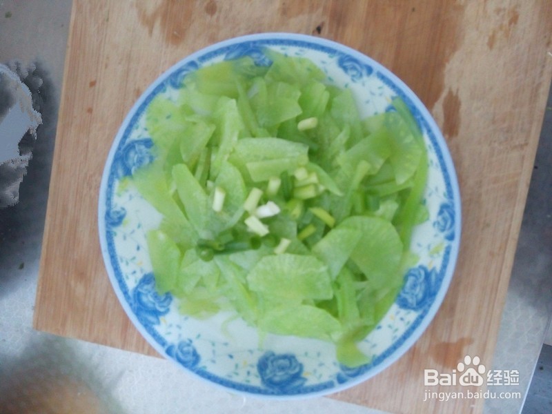 凉拌笋菜的做法