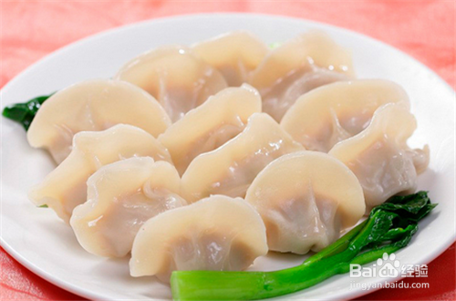 煮水饺不破皮秘诀,只要水烧开前加些这个就可以