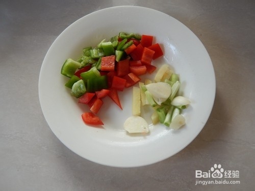 鲜美下饭：双椒炒大虾