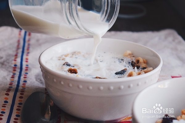 买酸奶前有哪些注意事项？