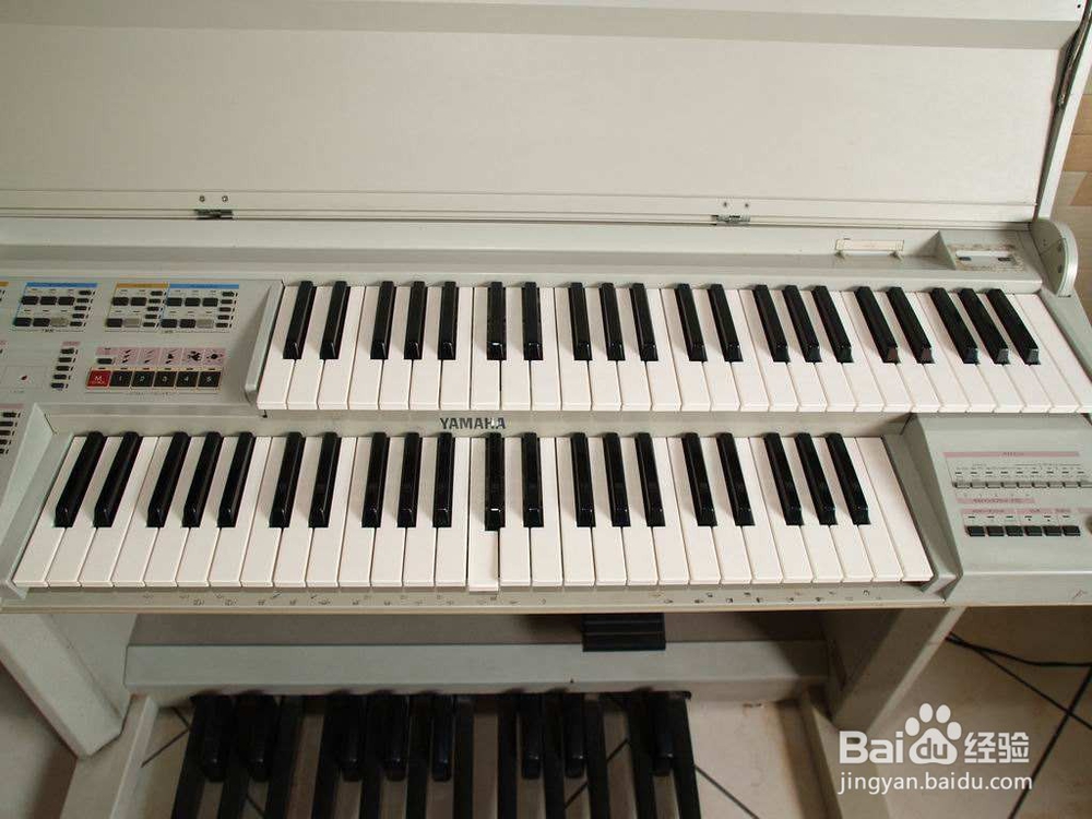 如何演奏电子琴