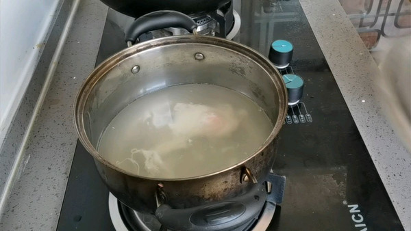 莴笋抱蛋清汤面