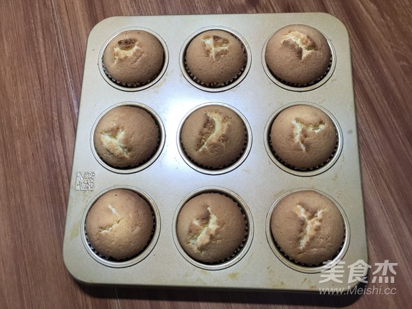 咸蛋黄杯子蛋糕
