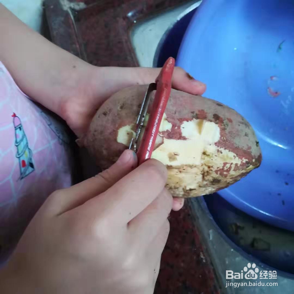 栗子黄番薯煲汤的方法