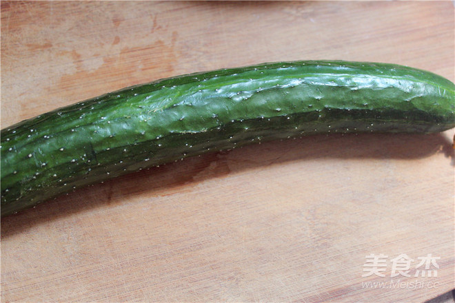 红椒拍黄瓜的做法