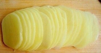 怎么用土豆去黑眼圈