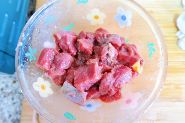 蒜香口蘑牛肉粒