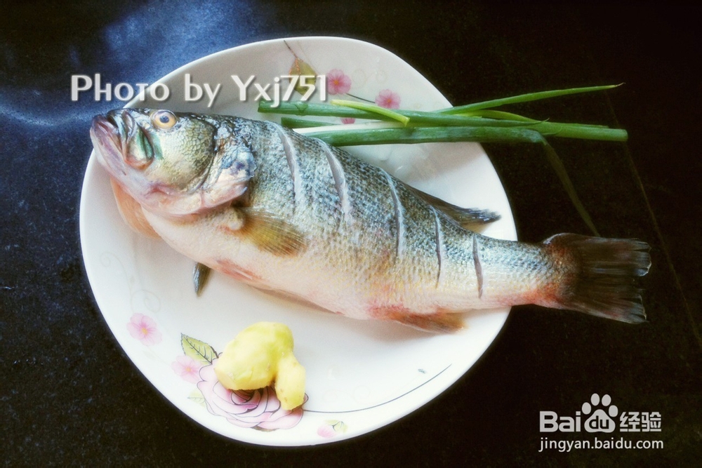 养生滋补:清蒸鲈鱼