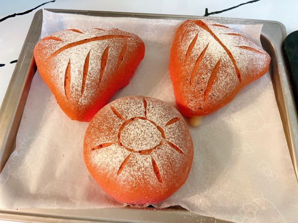 火龙果麻薯肉松软欧包