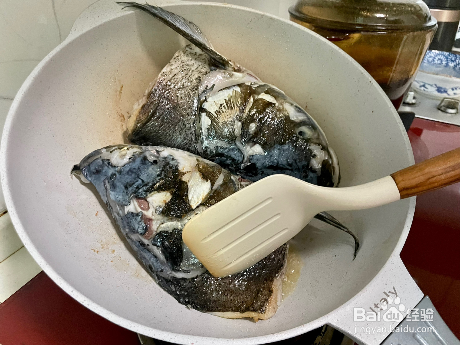 红烧鱼头豆腐汤的做法