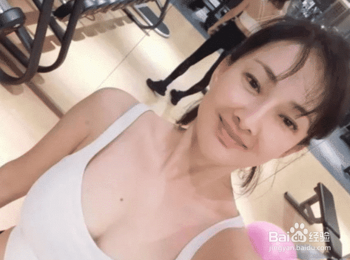 牛莉到底有多“丰满” 她是如何健身的