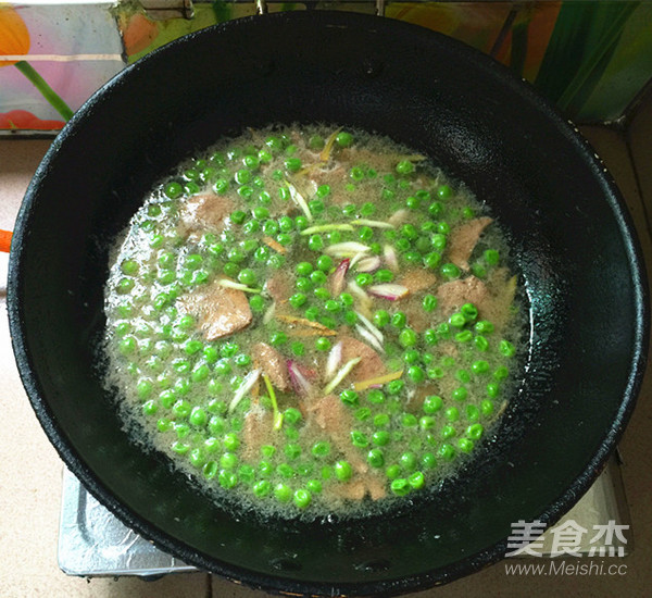 碗豆米猪肝汤