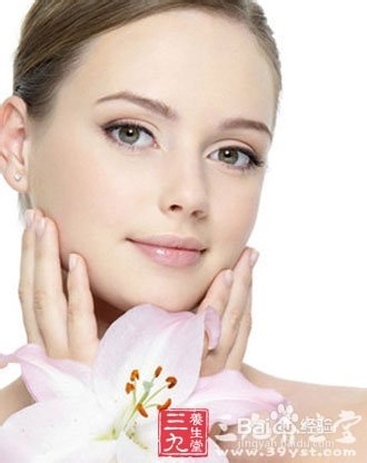 女人脸上长斑的原因