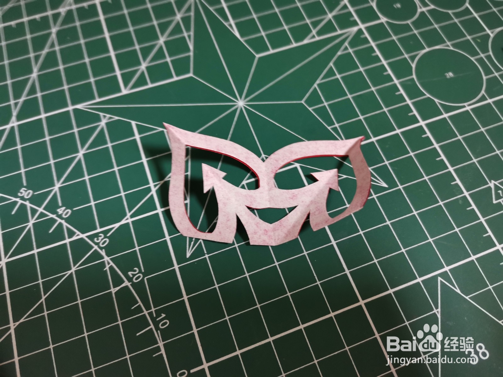 做手工简单又好看四瓣窗花图片