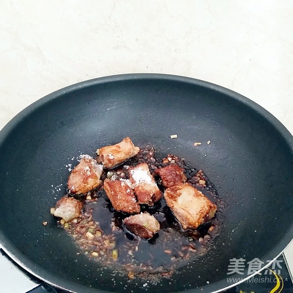 排骨玉米粒焖饭