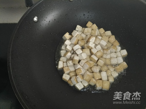 肉丁榨菜炒豆腐