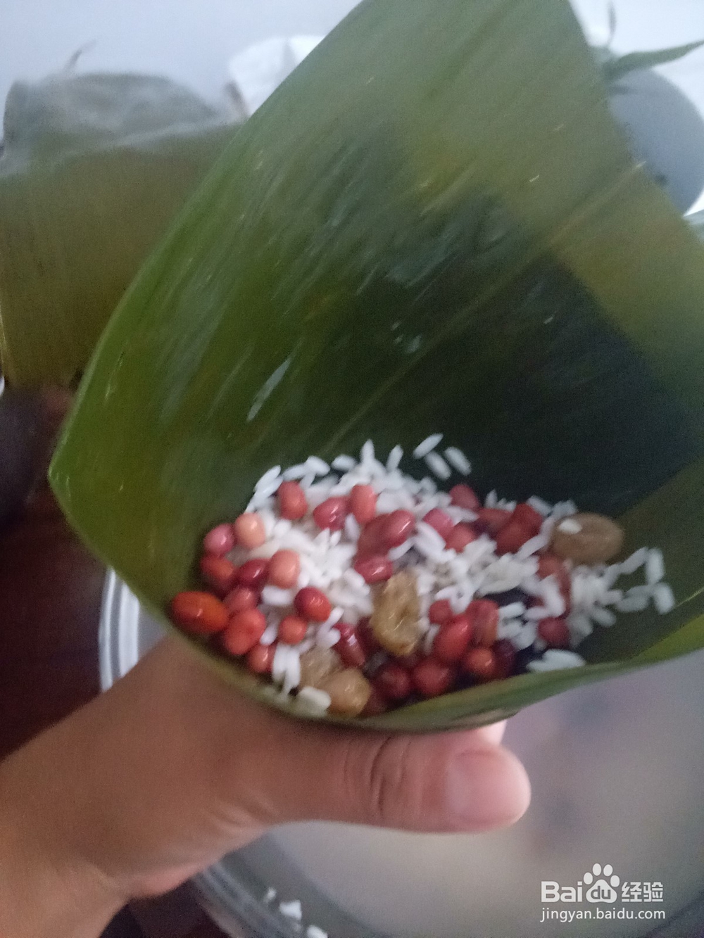葡萄干红豆粽子