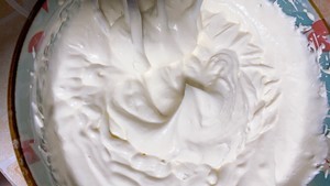 草莓芒果千层蛋糕教程