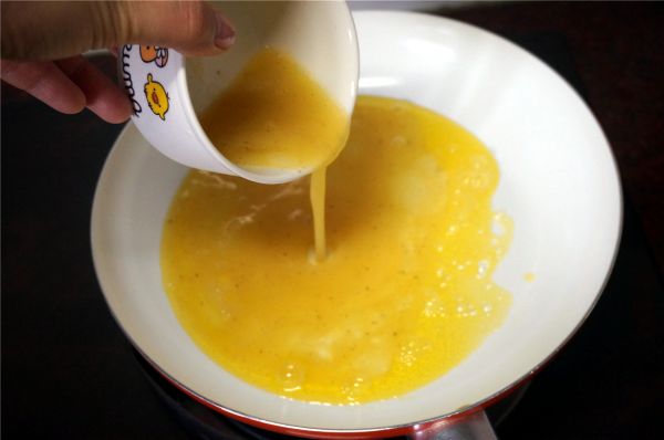 黄油辣紫菜蛋卷