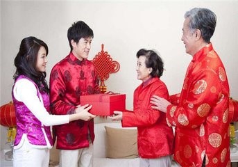 第一次见公婆应该带什么?