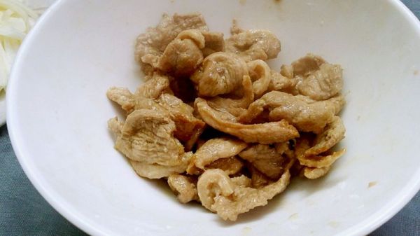 酱酱葱白过油鸭