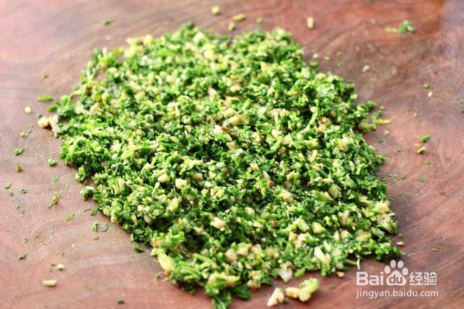 怎么包荠菜鸡蛋虾皮蒸包