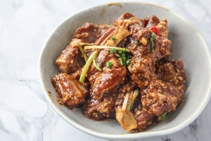 教大家做梅子酱蒸排骨